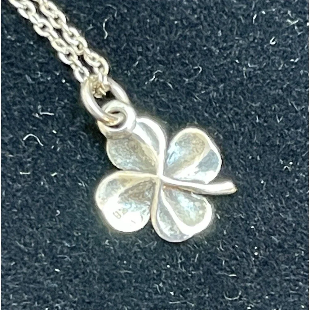 925 Silver Four Leaf Shamrock Pendant Necklace 16" Dainty Lucky Charm R Tag - Picture 5 of 7